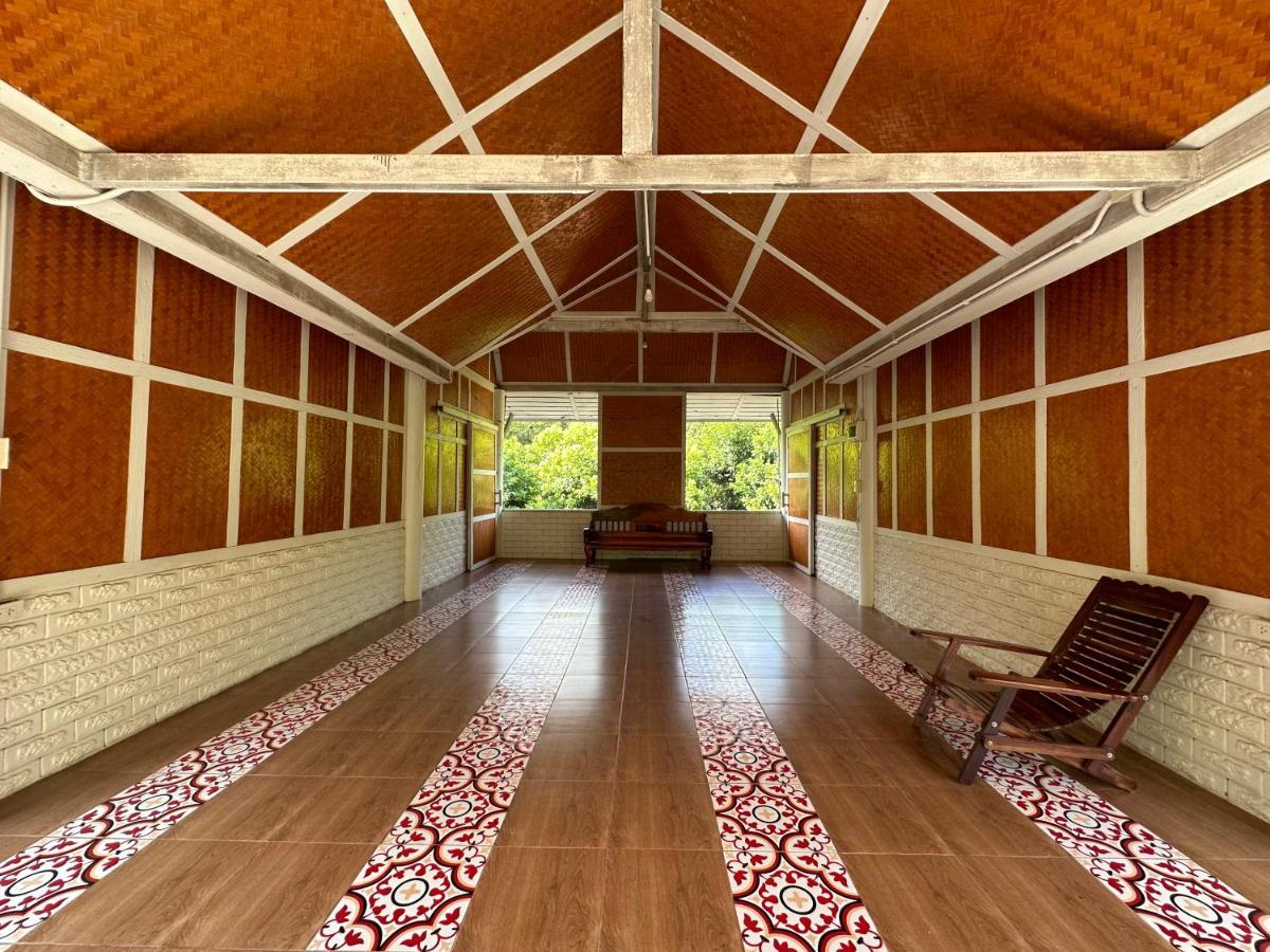 Hotel Golden Sword With Boat Kanchanaburi Exterior foto